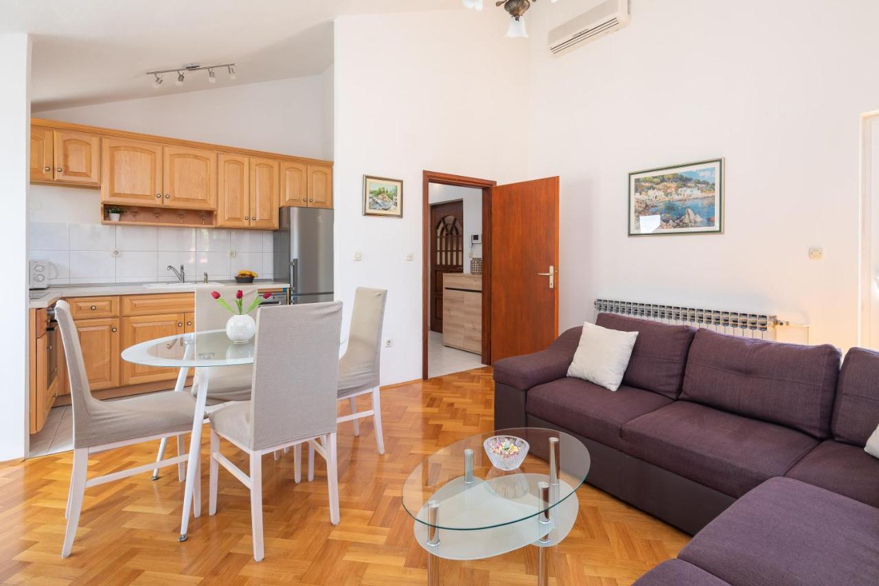 Beachfront Xxl - 2 Apartments Together - Lokva Rogoznica Eksteriør billede