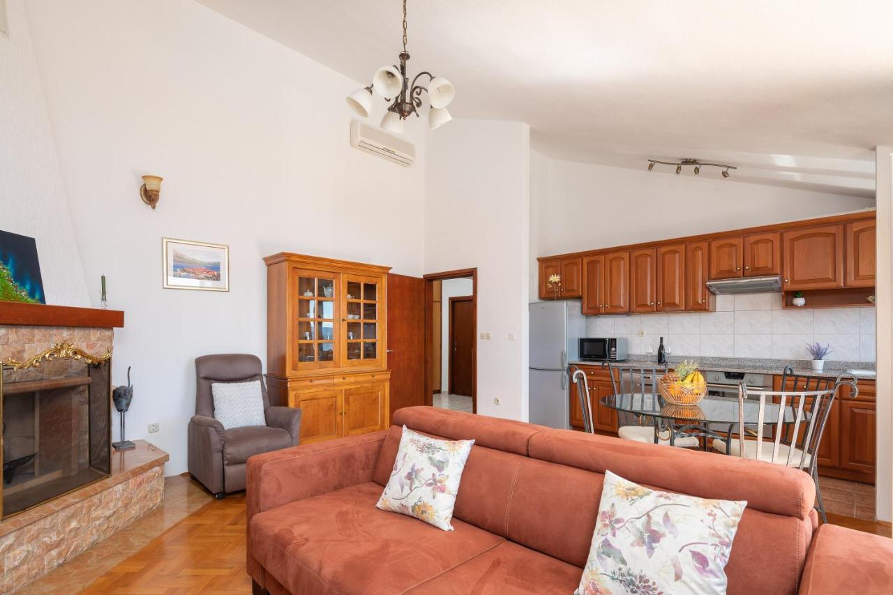 Beachfront Xxl - 2 Apartments Together - Lokva Rogoznica Eksteriør billede