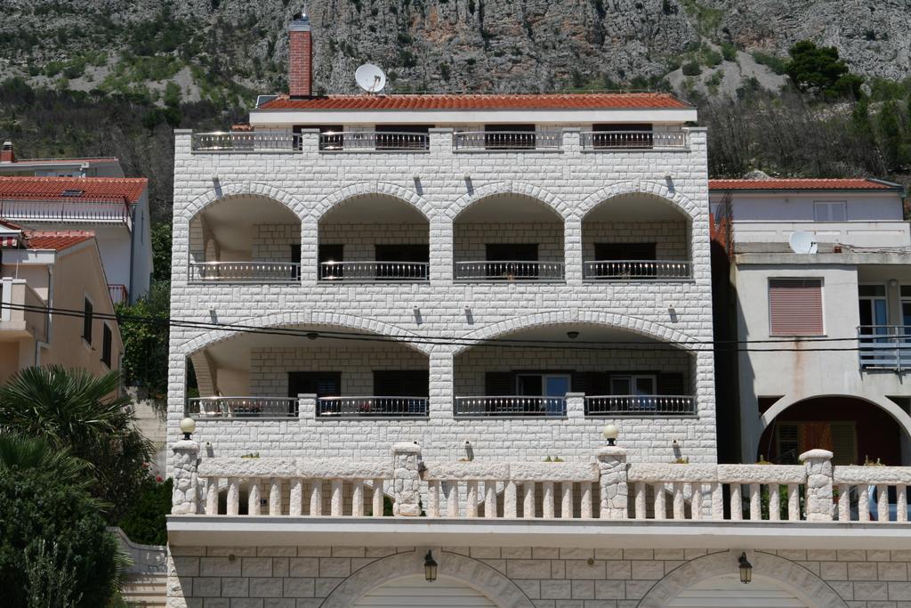Beachfront Xxl - 2 Apartments Together - Lokva Rogoznica Eksteriør billede